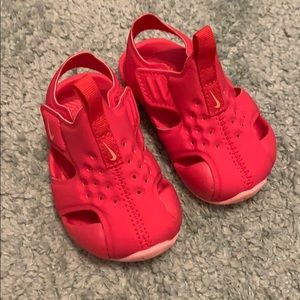 Nike stingrays for girls